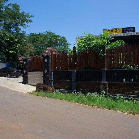 Spot On 2761 Pondok Kartini Jepara Esterno foto